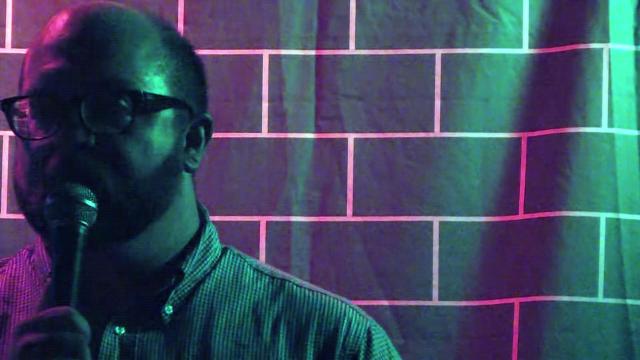 vlc-record-2014-10-06-11h12m22s-LaughterSuppression.mp4-_4